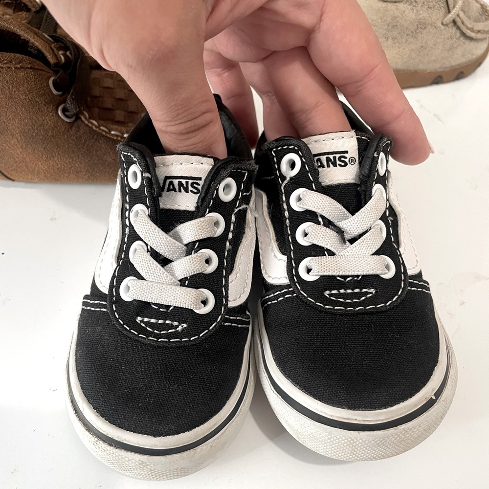 Toddler Authentic Vans - Size 4